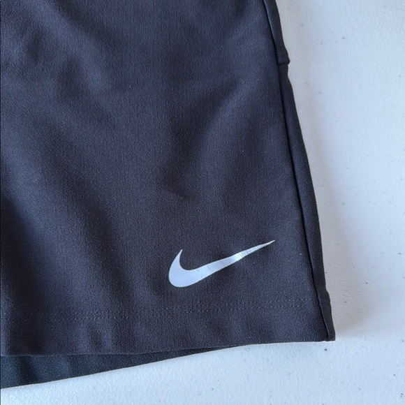 Nike Black Skirt Athletic Skort with Zip Pockets Golf Tennis Sz L - Picture 3 of 14